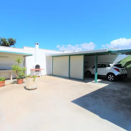Trilocale Vicino Al Mare Con Grandissimo Spazio Esterno Apartament